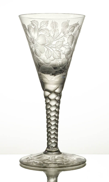 Wertvolles kleines Kristallglas mit Rosengravur